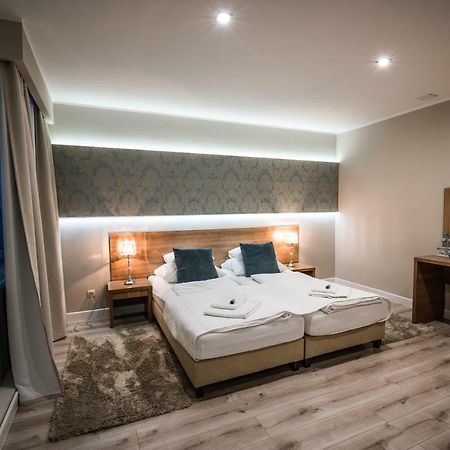 Restauracja Pod Kogutem Otel Poniatowa Dış mekan fotoğraf