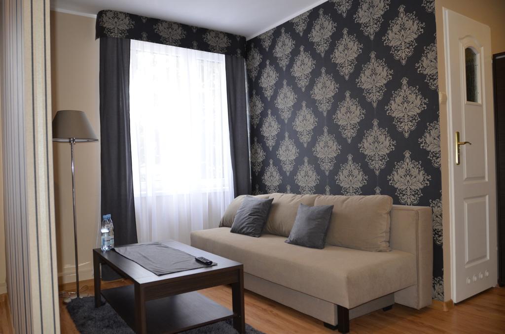 Restauracja Pod Kogutem Otel Poniatowa Dış mekan fotoğraf